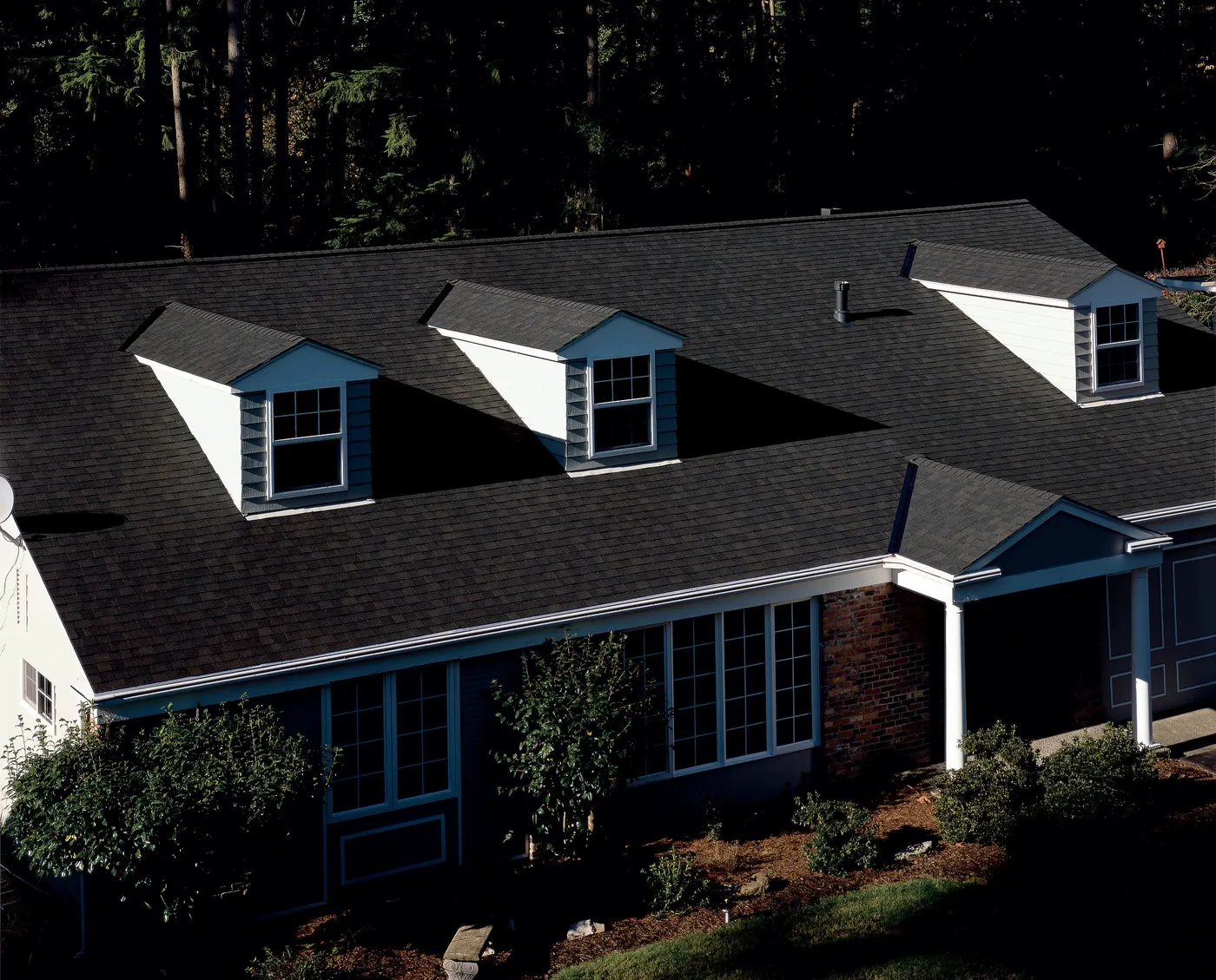 CertainTeed Landmark in Black Walnut on a home